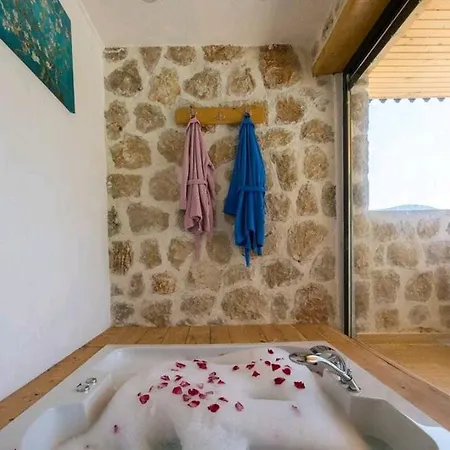 Kaskalkan Heatedpool Sheltered Honeymoon *